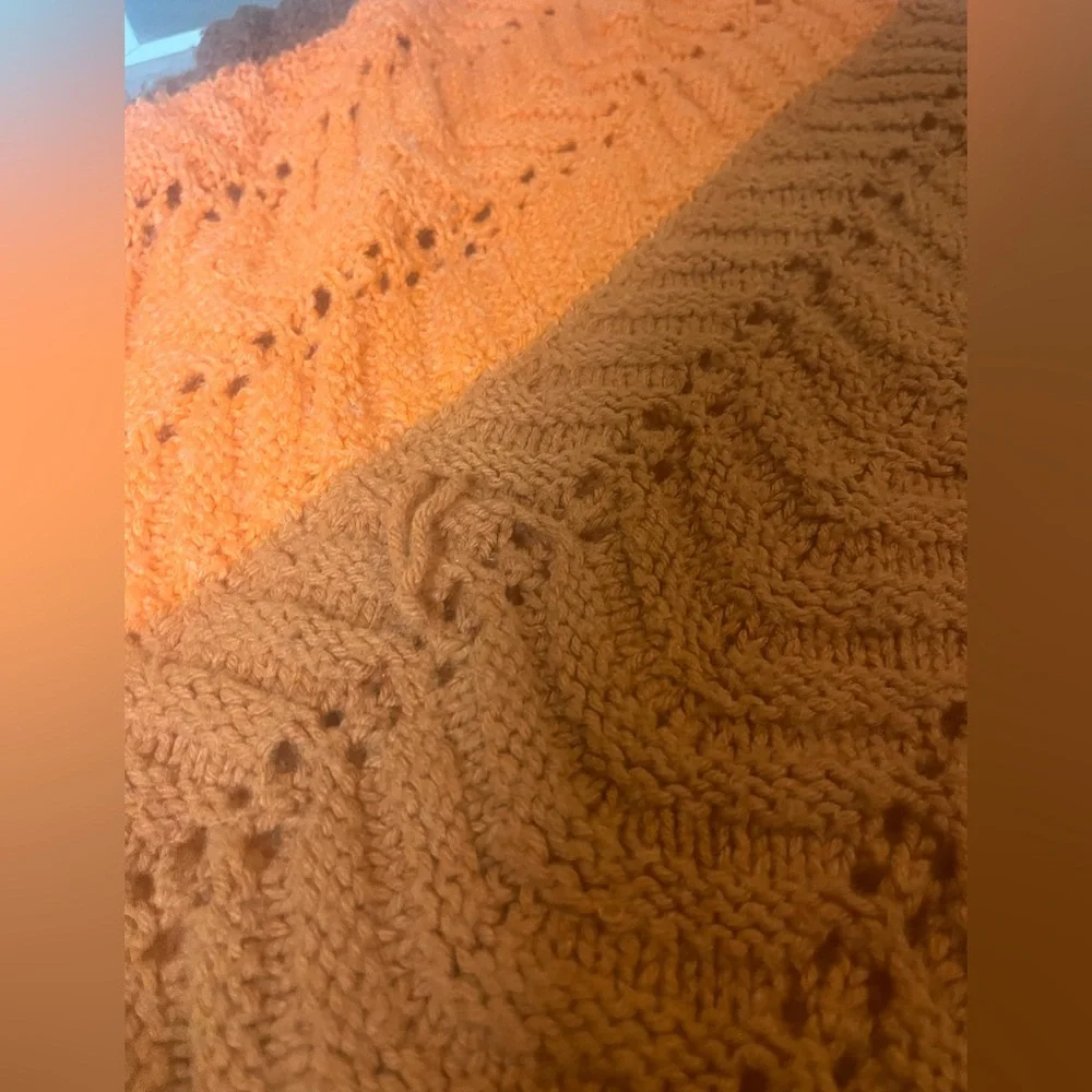 N/A orange brown